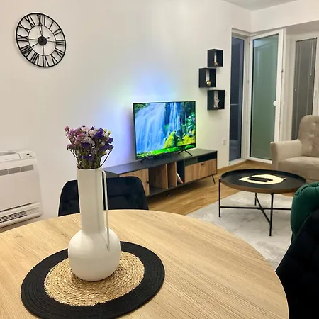 Thomas Two Bedroom Apartment-Private Parking Σκόπια Εξωτερικό φωτογραφία