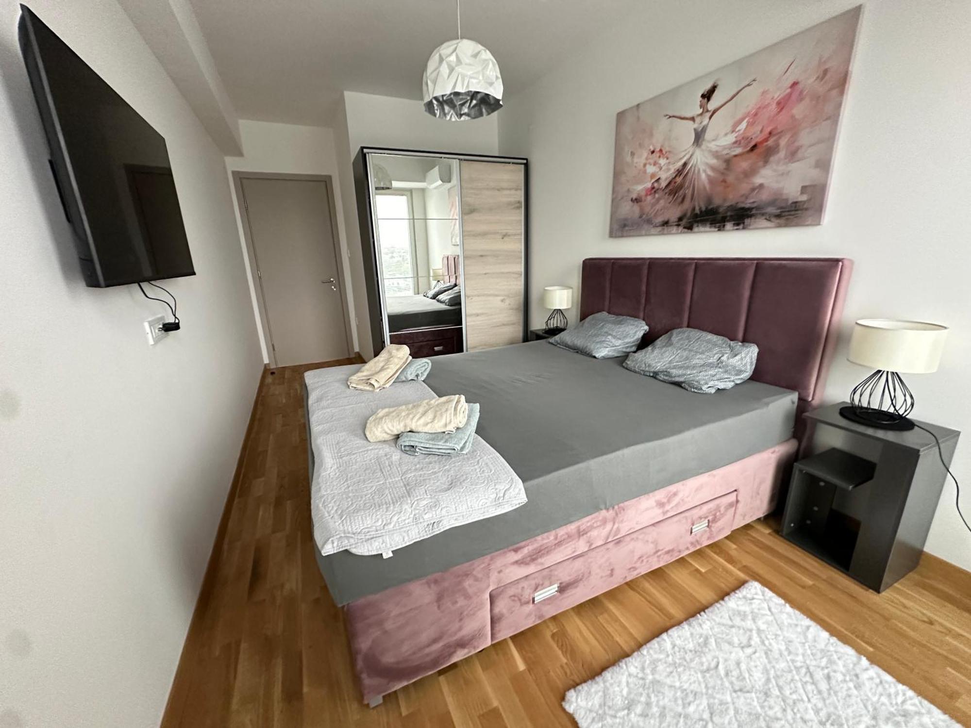 דירה Thomas Two Bedroom Apartment-private Parking
