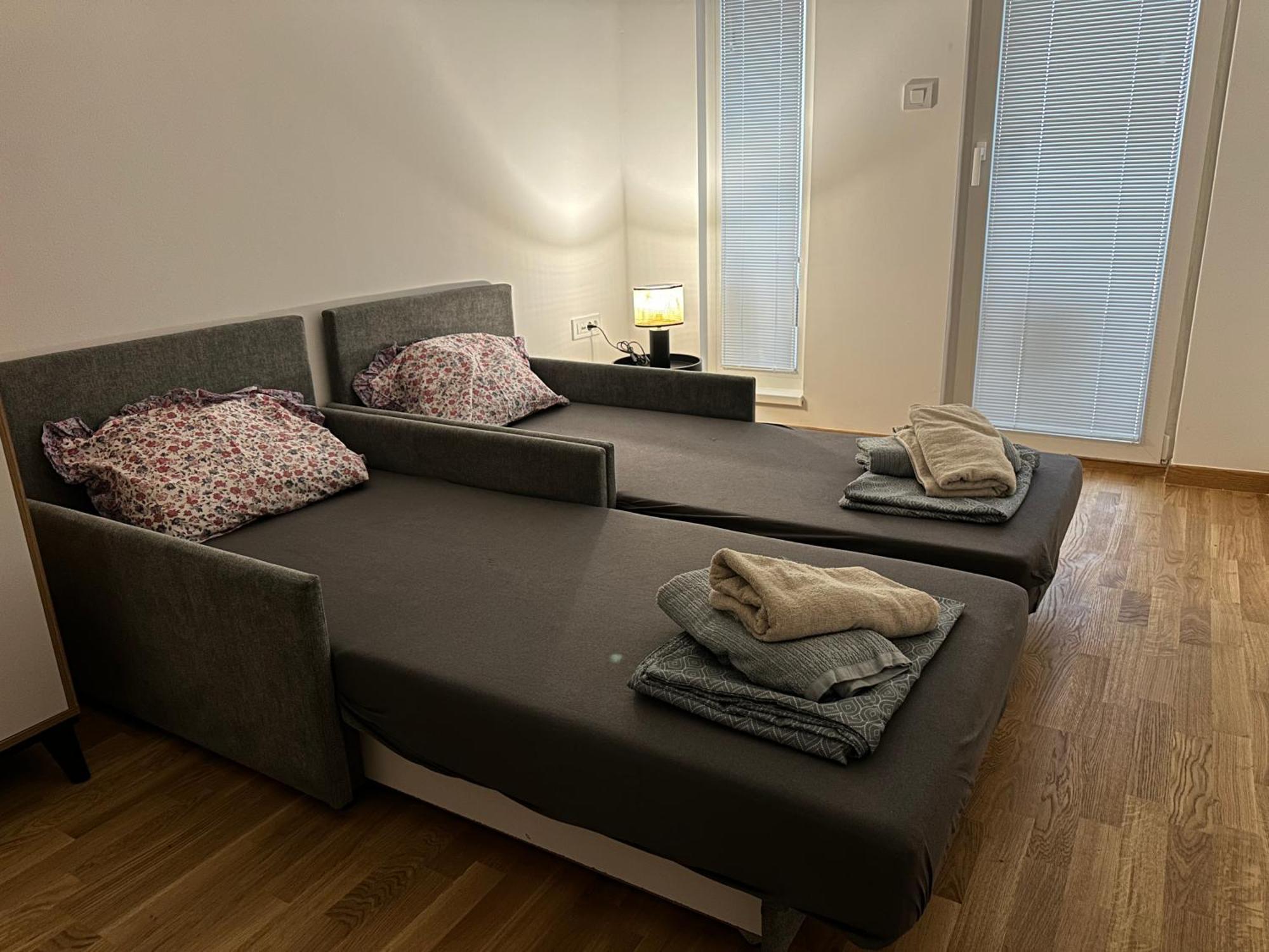 Thomas Two Bedroom Apartment-private Parking Σκόπια
