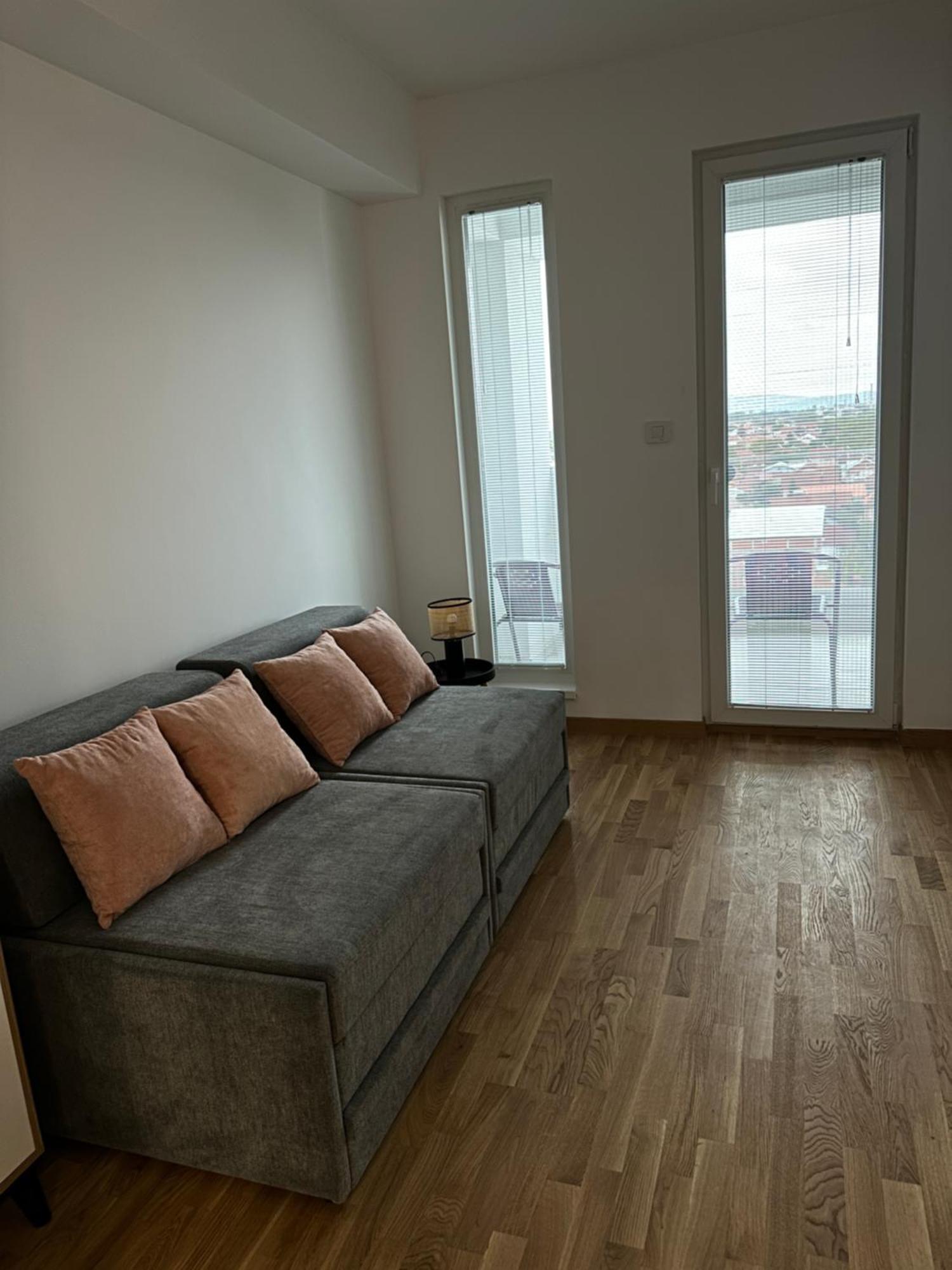Thomas Two Bedroom Apartment-private Parking Σκόπια