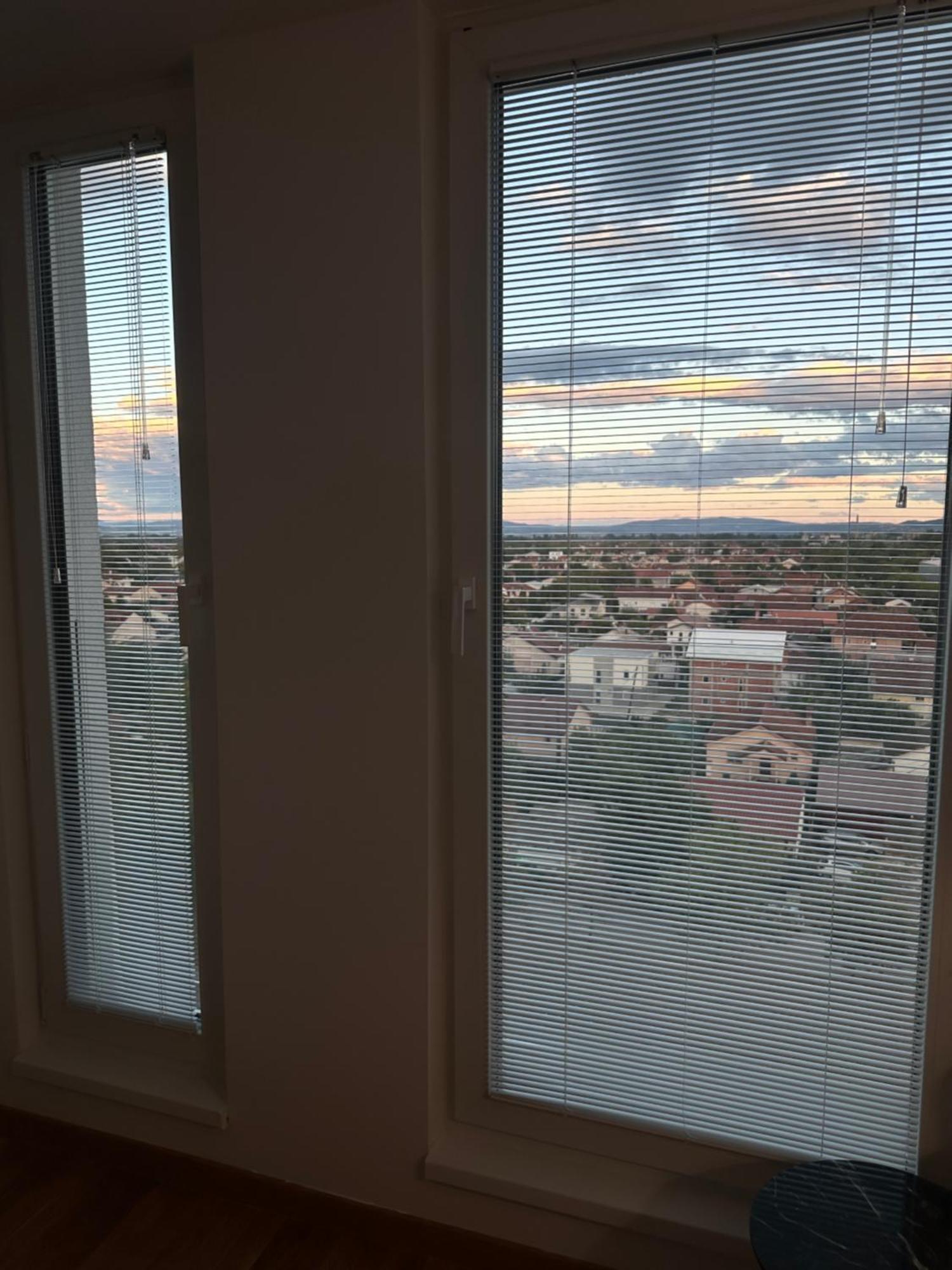 Thomas Two Bedroom Apartment-private Parking Σκόπια