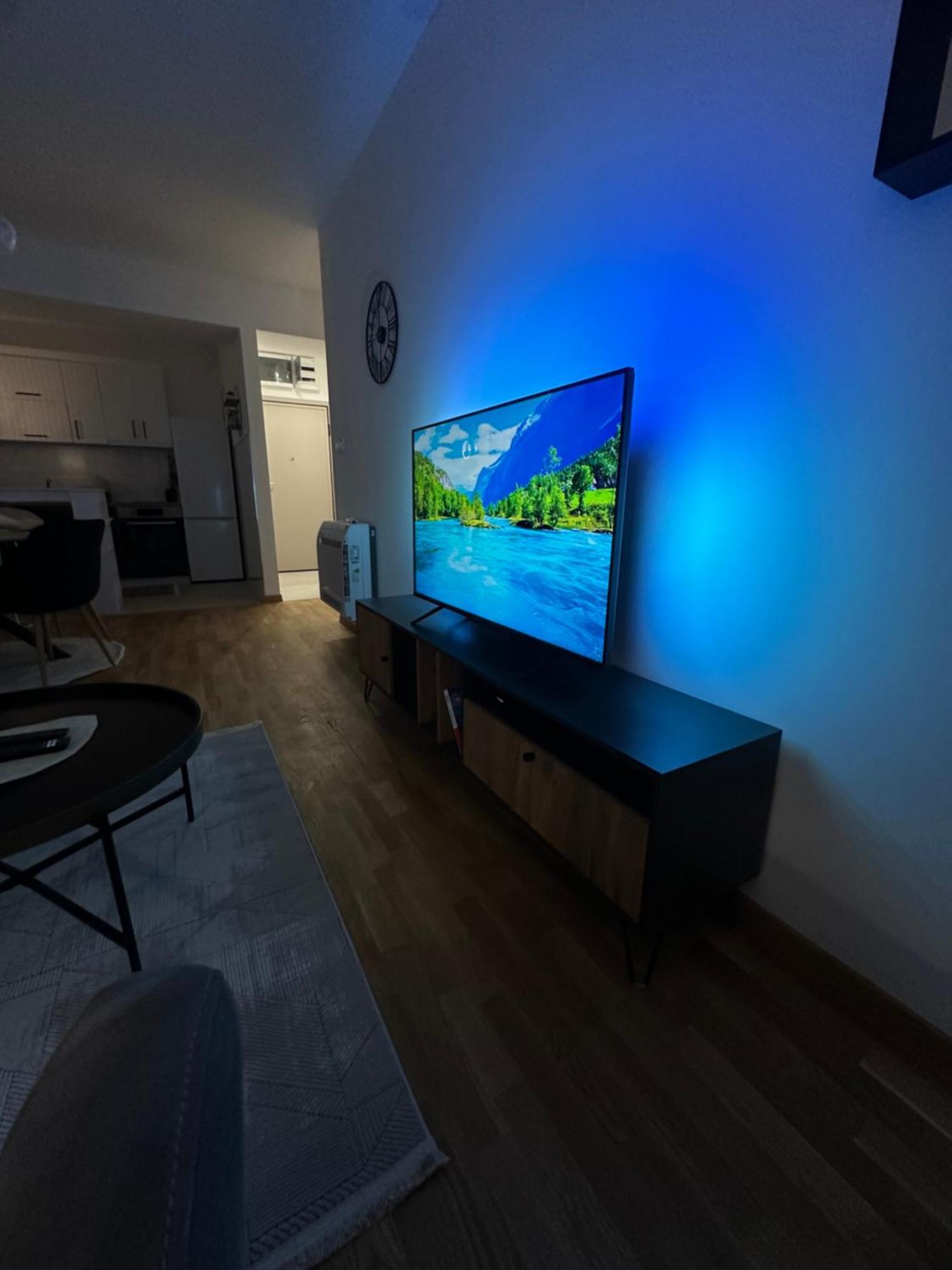 Thomas Two Bedroom Apartment-private Parking * Σκόπια