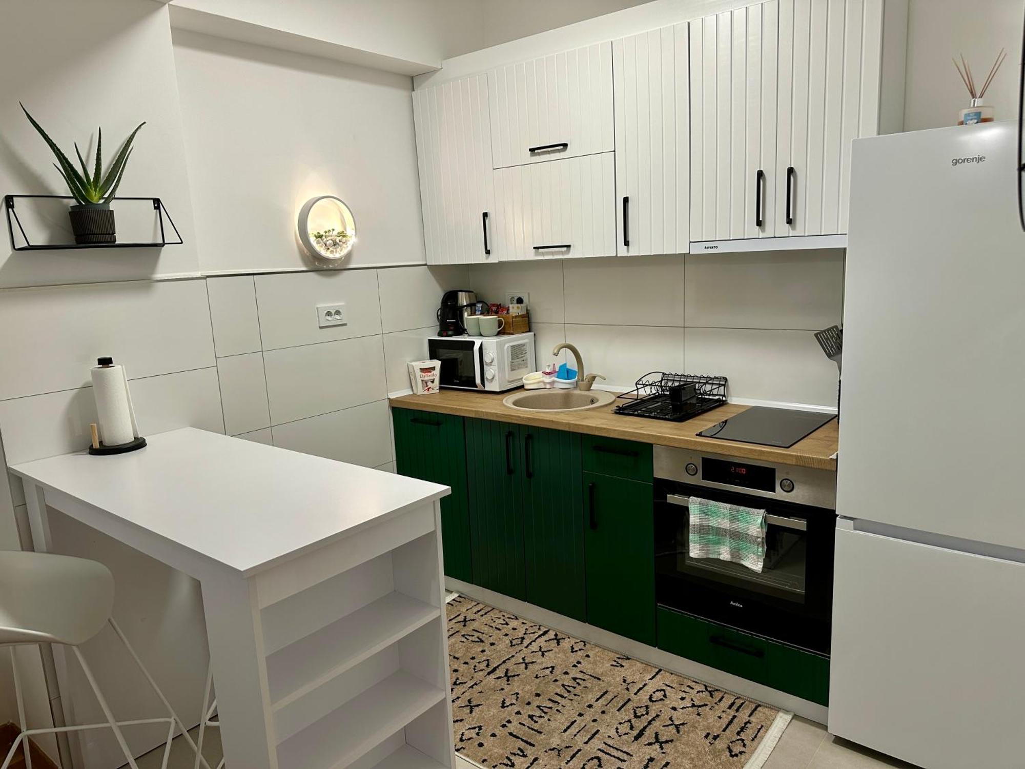 Thomas Two Bedroom Apartment-private Parking *