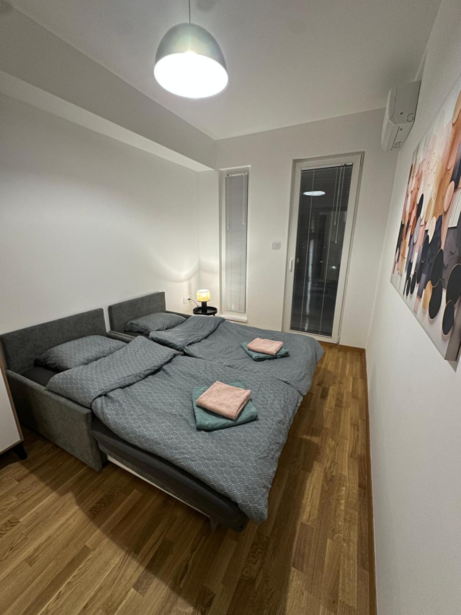 Thomas Two Bedroom Apartment-private Parking *